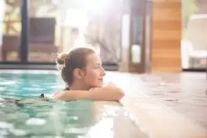 Bể bơi nước nóng bốn mùa bơm nhiệt Heat Pump Nirvana