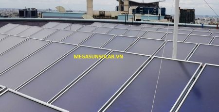 Hệ thống nước nóng trung tâm năng lượng mặt trời tấm phẳng chịu áp MEGASUN