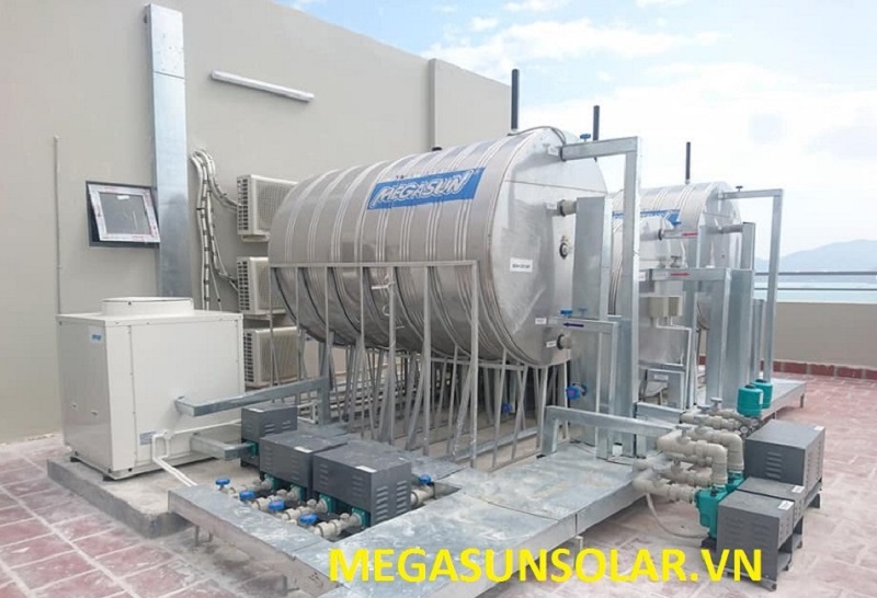 Máy bơm nhiệt công nghiệp Megasun MGS-3HP kết hợp với bình chứa nước nóng dung tích lớn