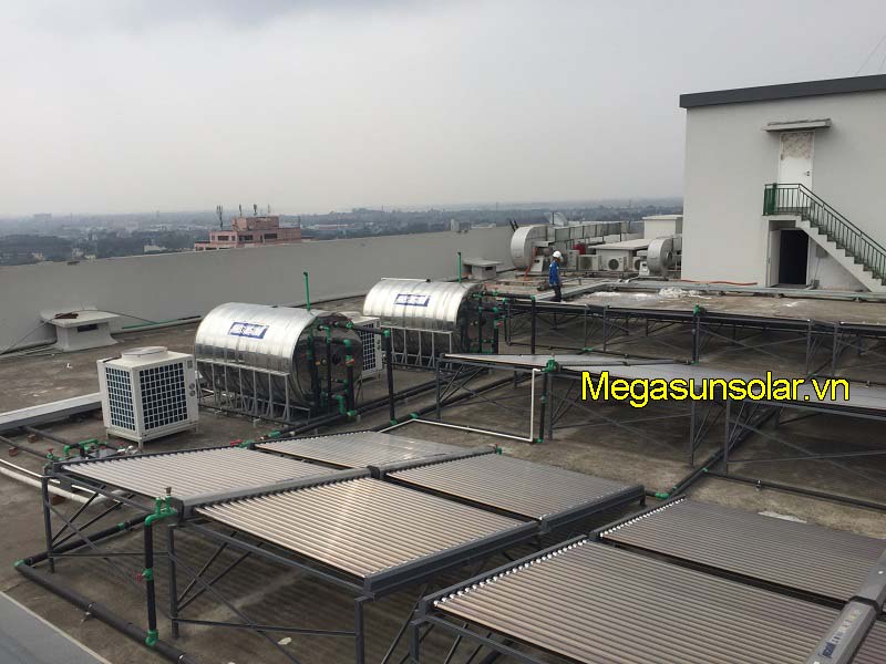 Hệ thống nước nóng năng lượng mặt trời kết hợp bơm nhiệt Megasun đạt chuẩn chất lượng Châu Âu