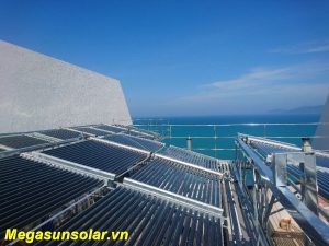 Hệ thống nước nóng trung tâm năng lượng mặt trời Megasun VC40